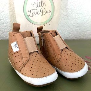 Little Love Bug baby boots Size 4